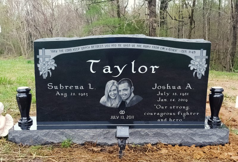 Companion Two Person Monuments and Memorials Taylor Black Granite Headstone with Couple Etching
