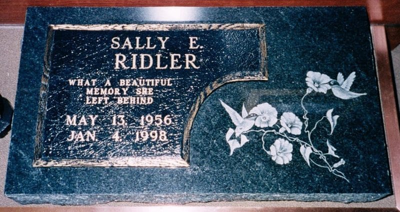 Roberts Bronze Infant Memorial with Footprints